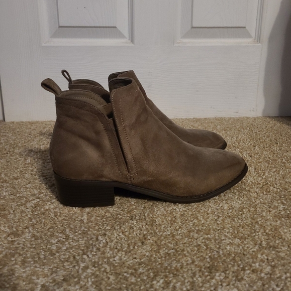 Booties - Picture 2 of 4